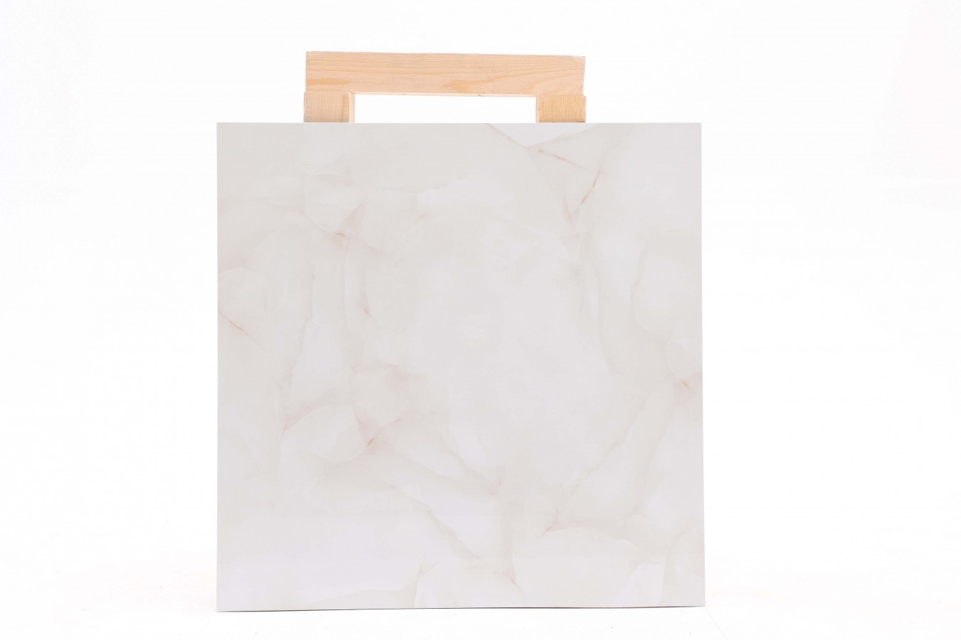 Плитка напольная 60x60 8мм Brais White Glossy полированная бежевый Realistik Плитка напольная 60x60 8мм Brais White Glossy полированная бежевый Realistik