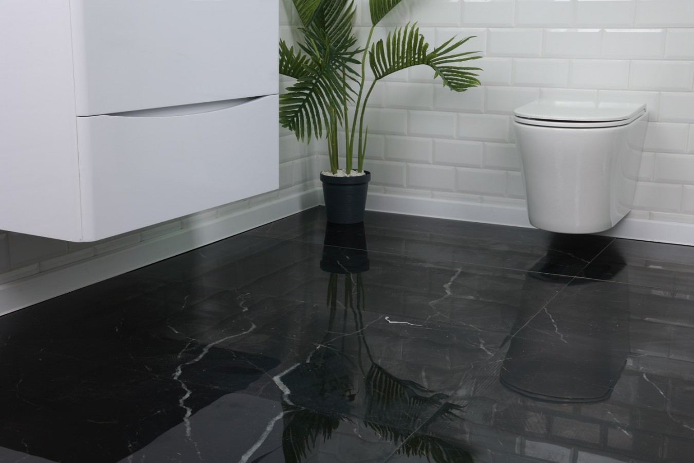 Плитка настенная 120x60 9мм Ройял черный зеркальный глянец 1.44 полированная белый Realistik Плитка настенная 120x60 9мм Ройял черный зеркальный глянец 1.44 полированная белый Realistik