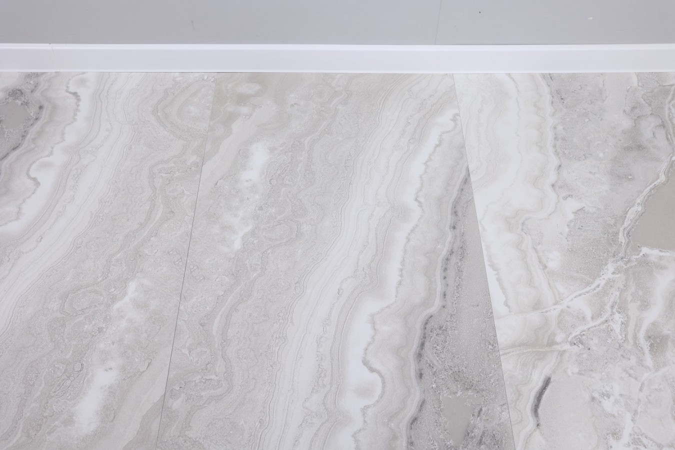 Плитка настенная 120x60 9мм Эффекто серый полированный полированная серый Realistik Плитка настенная 120x60 9мм Эффекто серый полированный полированная серый Realistik