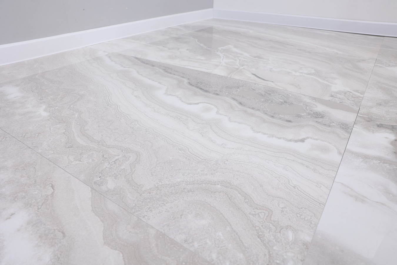 Плитка настенная 120x60 9мм Эффекто серый полированный полированная серый Realistik Плитка настенная 120x60 9мм Эффекто серый полированный полированная серый Realistik