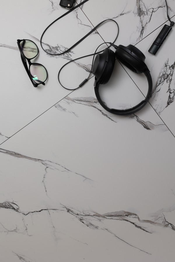 Плитка напольная 60x60 9мм Молли белый структурный матовая белый Realistik Плитка напольная 60x60 9мм Молли белый структурный матовая белый Realistik