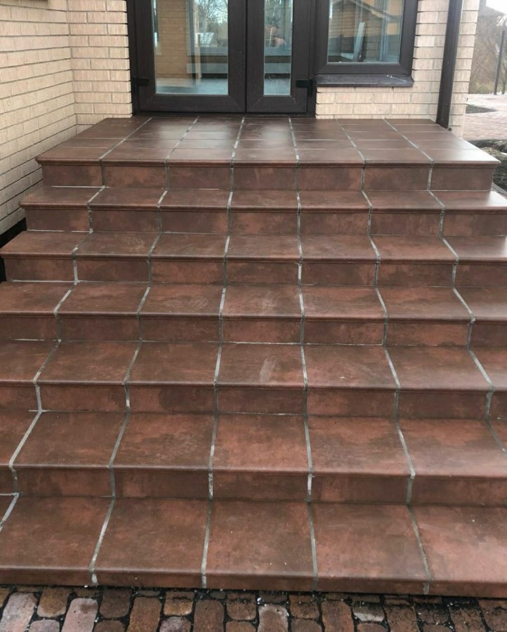 Плитка ступень 32x32 Атриум скотч / Atrium Scotch Eckflorentiner матовая коричневый Westerwalder Плитка ступень 32x32 Атриум скотч / Atrium Scotch Eckflorentiner матовая коричневый Westerwalder